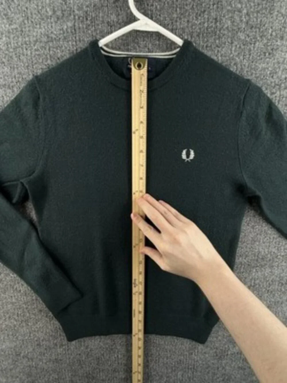 Fred Perry Men Small Pullover Green Crew Neck Wool Logo Sweater Preppy Solid